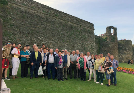 Preto de 40 veciños e veciñas de Boqueixón visitaron Lugo